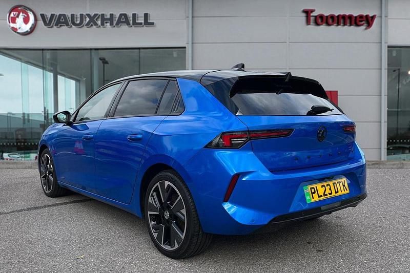Used Vauxhall Astra Ultimate 114 kW (156 HP) 2023 Blue Hatchback