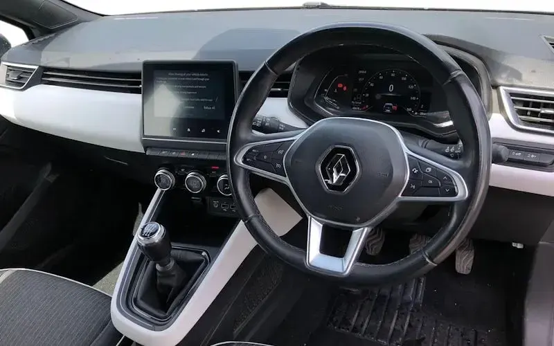 Used Renault Clio SE 90 HP (66 kW) 2022 Grey Hatchback