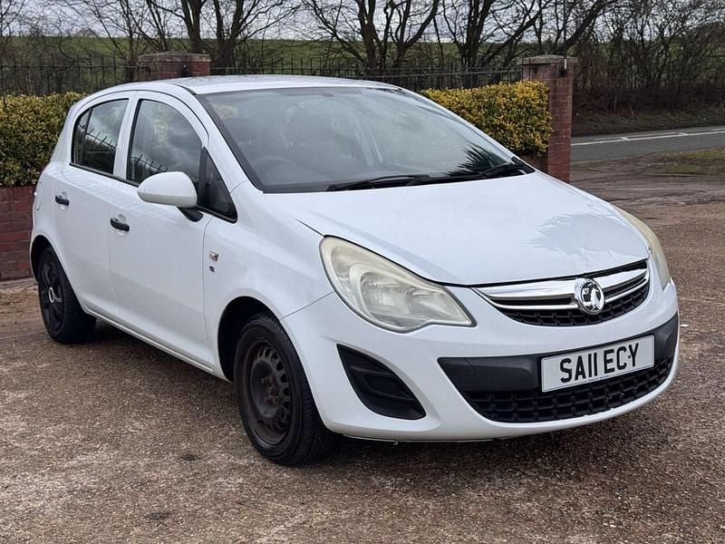 Used Vauxhall Corsa S 2011 White Hatchback