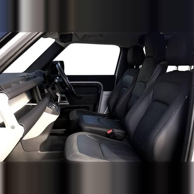 Image 3/4