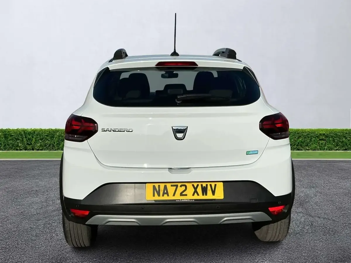 Gebraucht Dacia Sandero Comfort 100 PS (73 kW) 2022 Weiß Kleinwagen