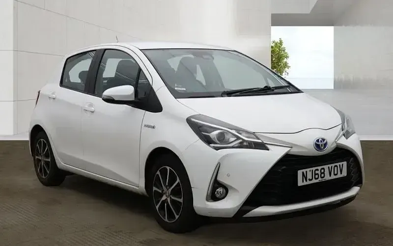 Used Toyota Yaris Hybrid 101 HP (74 kW) 2019 Hatchback