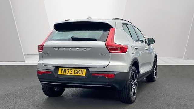 Used Volvo XC40 Plus 194 HP (142 kW) 2024 Silver SUV