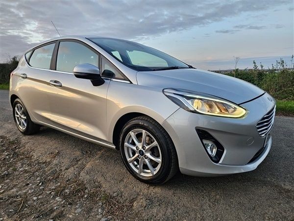 Silver Used 2018 Ford Fiesta Zetec Hatchback | £8,300 (Fair price) - Image 1/1