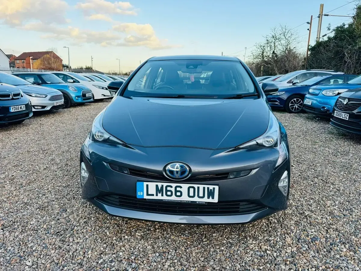 Used Toyota Prius 2016 Grey Hatchback