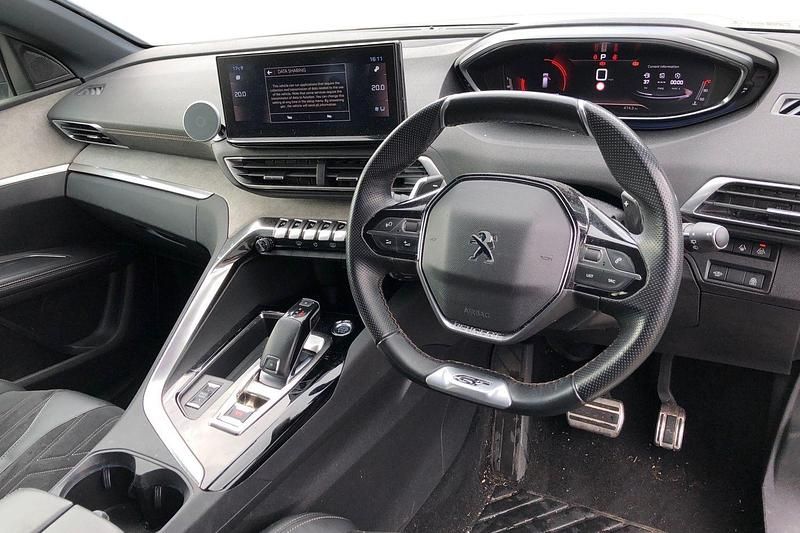 Used Peugeot 5008 GTi 130 HP (95 kW) 2021 White SUV