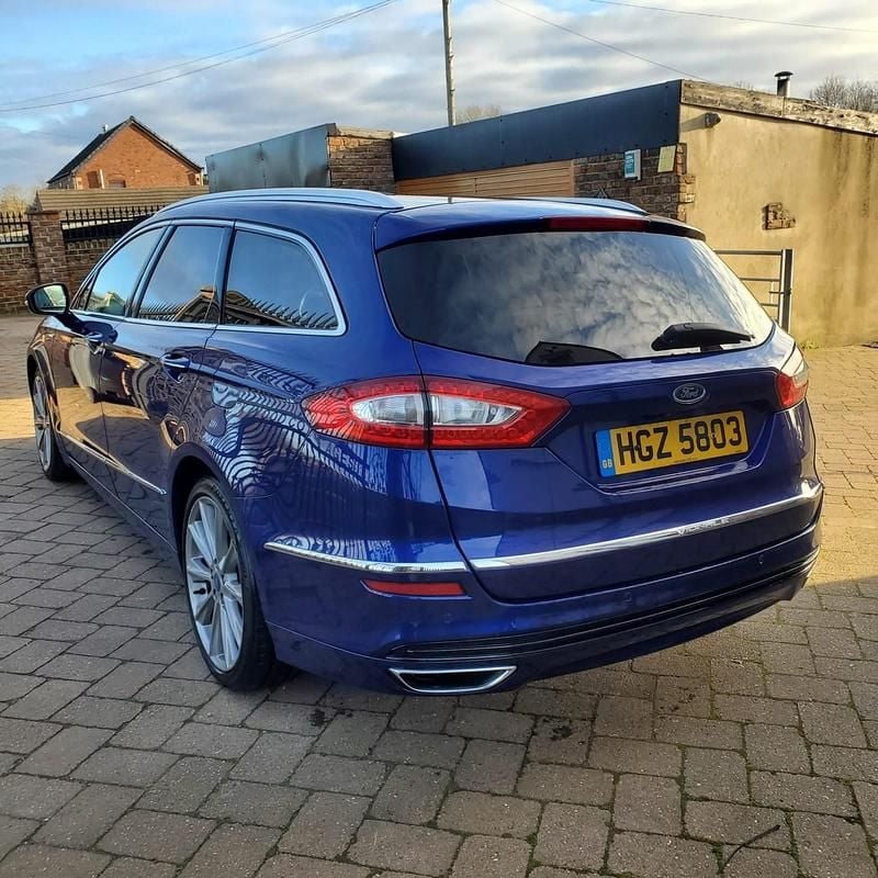 Used Ford Mondeo Vignale 180 HP (132 kW) 2017 Blue Estate