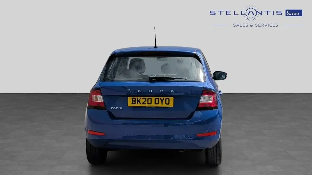 Used Skoda Fabia 59 HP (43 kW) 2020 Blue Hatchback