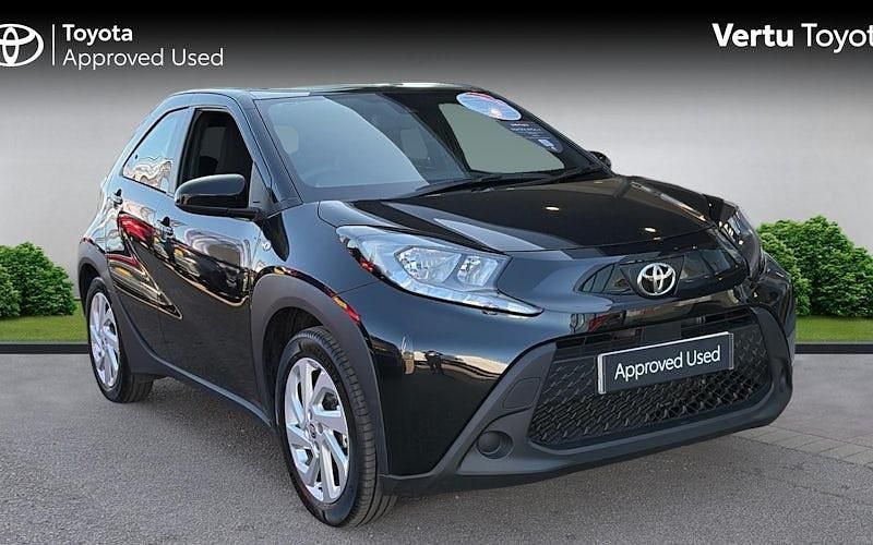 Used Toyota Aygo X PURE 72 HP (52 kW) 2025 Black SUV
