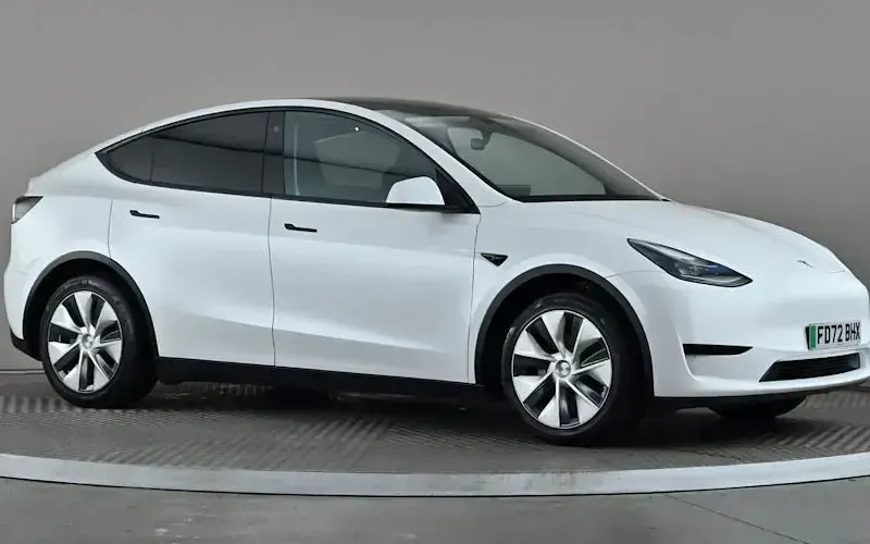Used Tesla Model Y Standard Range 219 kW (299 HP) 2024 SUV