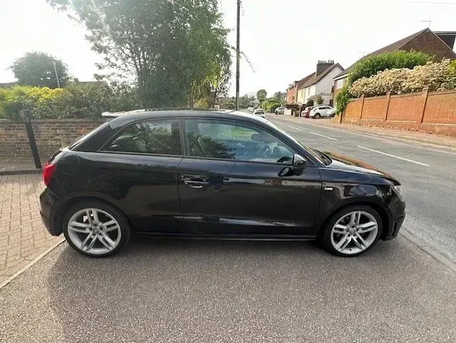 Begagnad Audi A1 S-Line 140 HK (102 kW) 2014 Svart Halvkombi