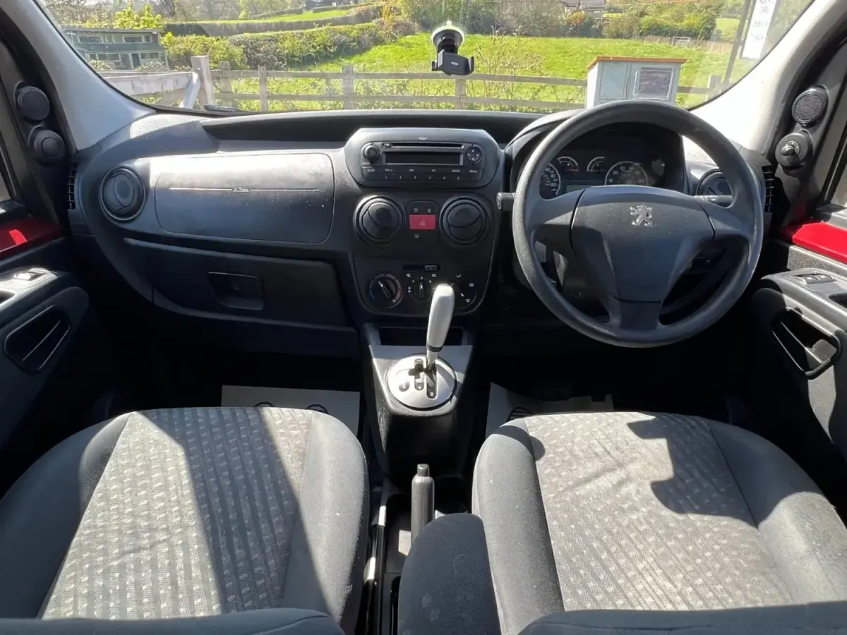 Second-hand Peugeot TePee S 75 CP (55 kW) 2012 Roșu Monovolum
