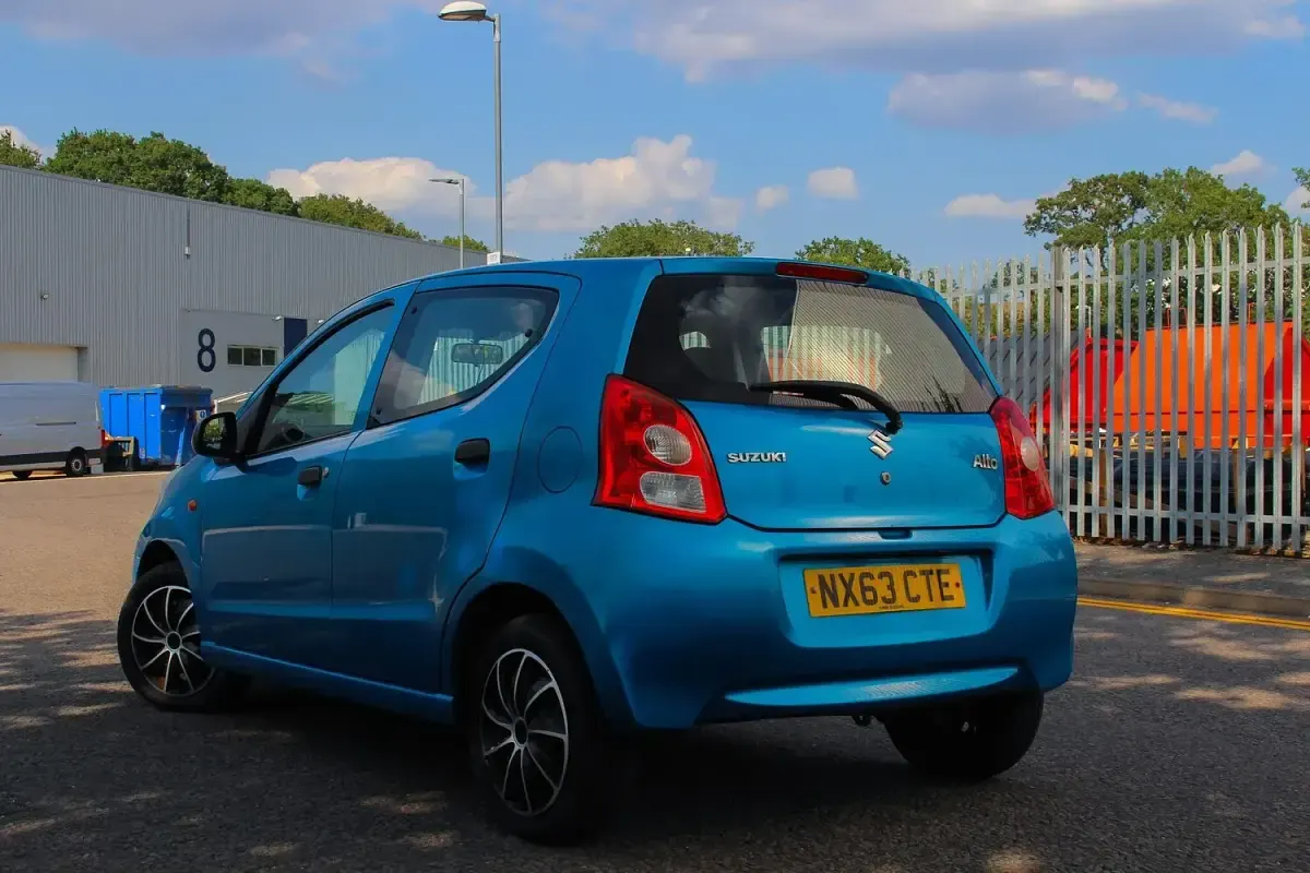 Used Suzuki Alto 68 HP (50 kW) 2013 Blue Hatchback
