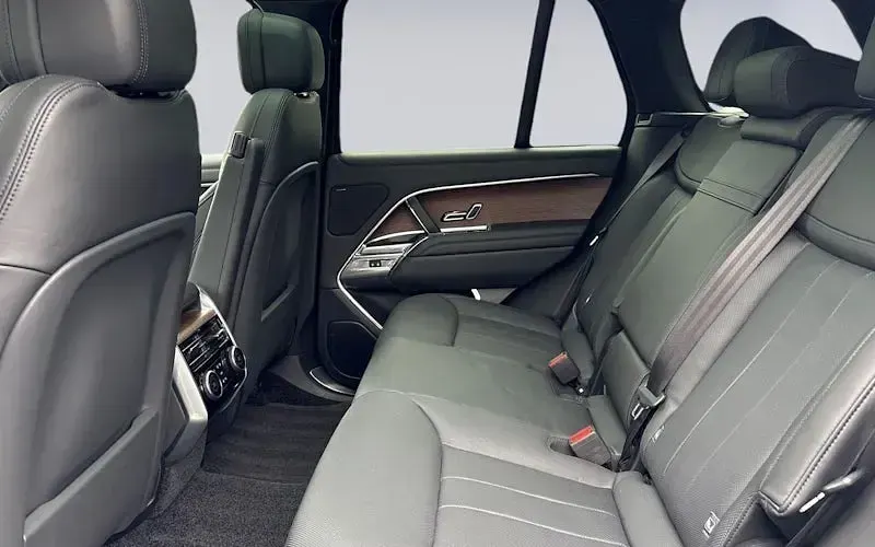 Used Land Rover Range Rover SE 441 HP (324 kW) 2022 Grey SUV