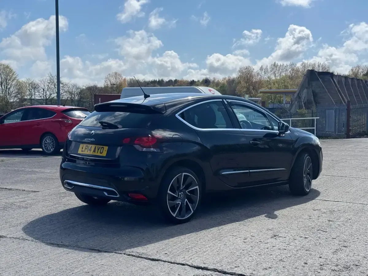 Używany Citroën DS4 2014 Czarny Hatchback
