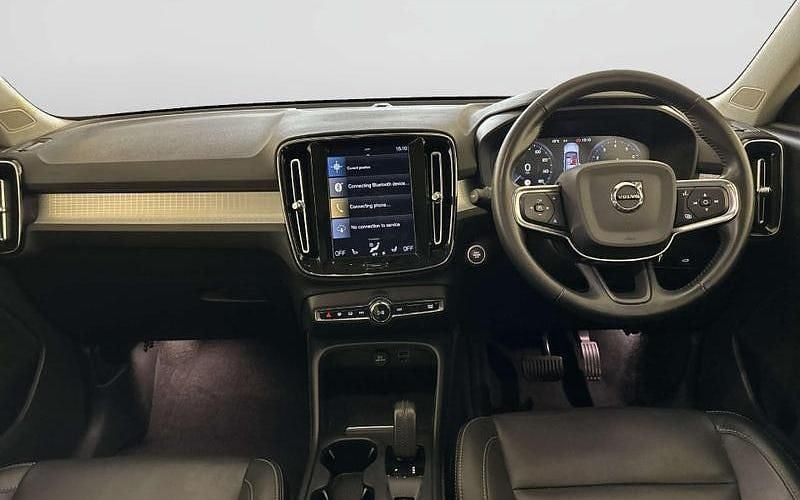 Used Volvo XC40 Momentum 197 HP (144 kW) 2021 SUV