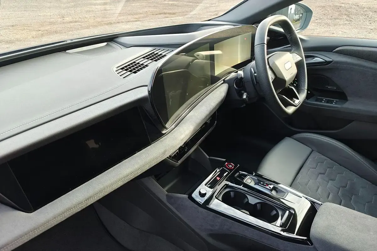 Used Audi A6 e-tron Performance 280 kW (381 HP) 2025 Black Hatchback