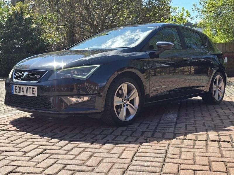 Used Seat Leon FR 140 HP (102 kW) 2014 Black Hatchback