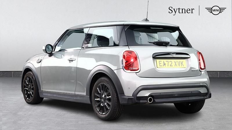 Begagnad Mini Cooper Classic 134 HK (98 kW) 2022 Grå Halvkombi
