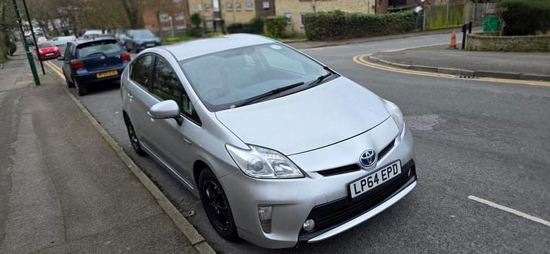 Used Toyota Prius T3 2015 Silver Hatchback