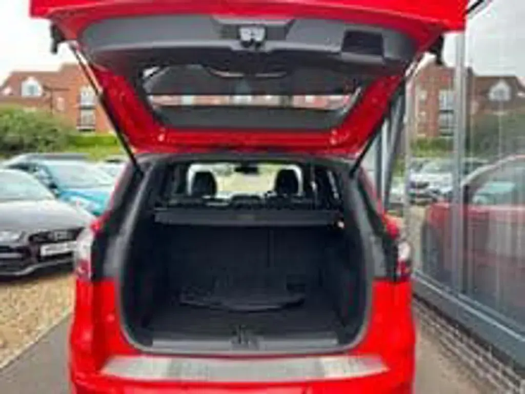 Used Ford Kuga ST-Line 120 HP (88 kW) 2017 Red SUV