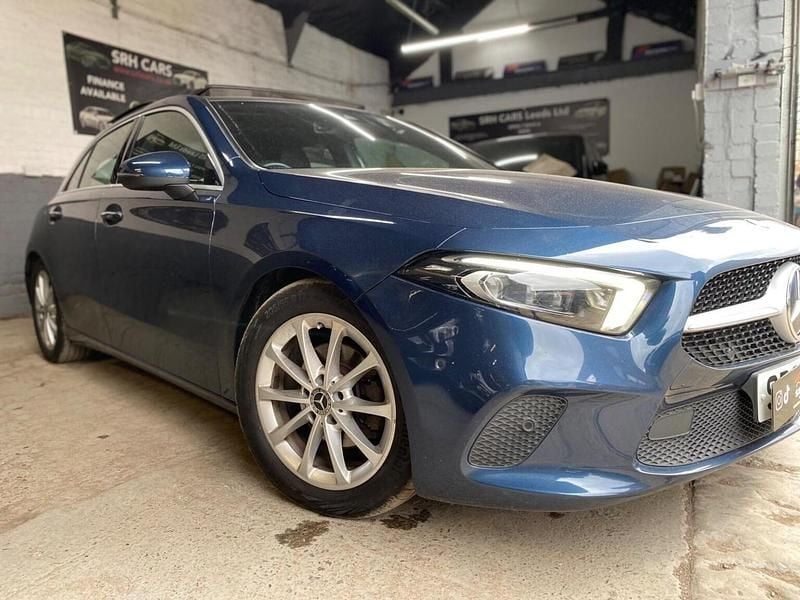 Used Mercedes A180 Premium Plus 116 HP (85 kW) 2019 Blue Hatchback