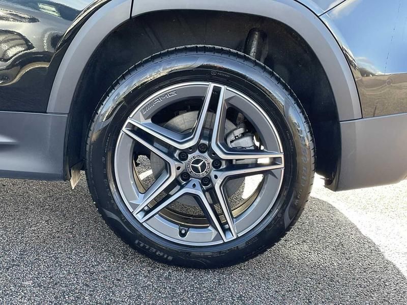Used Mercedes GLB200 Executive 163 HP (119 kW) 2025 Black SUV