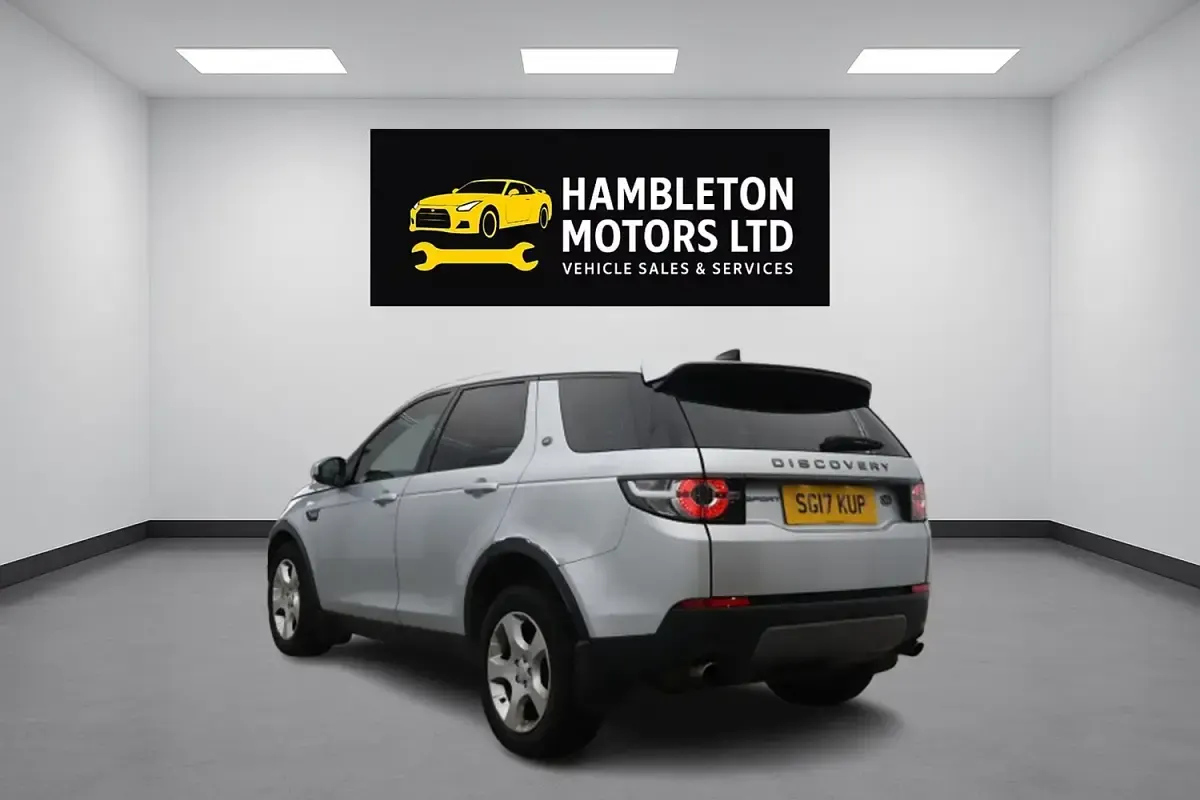 Used Land Rover Discovery Sport SE 150 HP (110 kW) 2017 Silver SUV