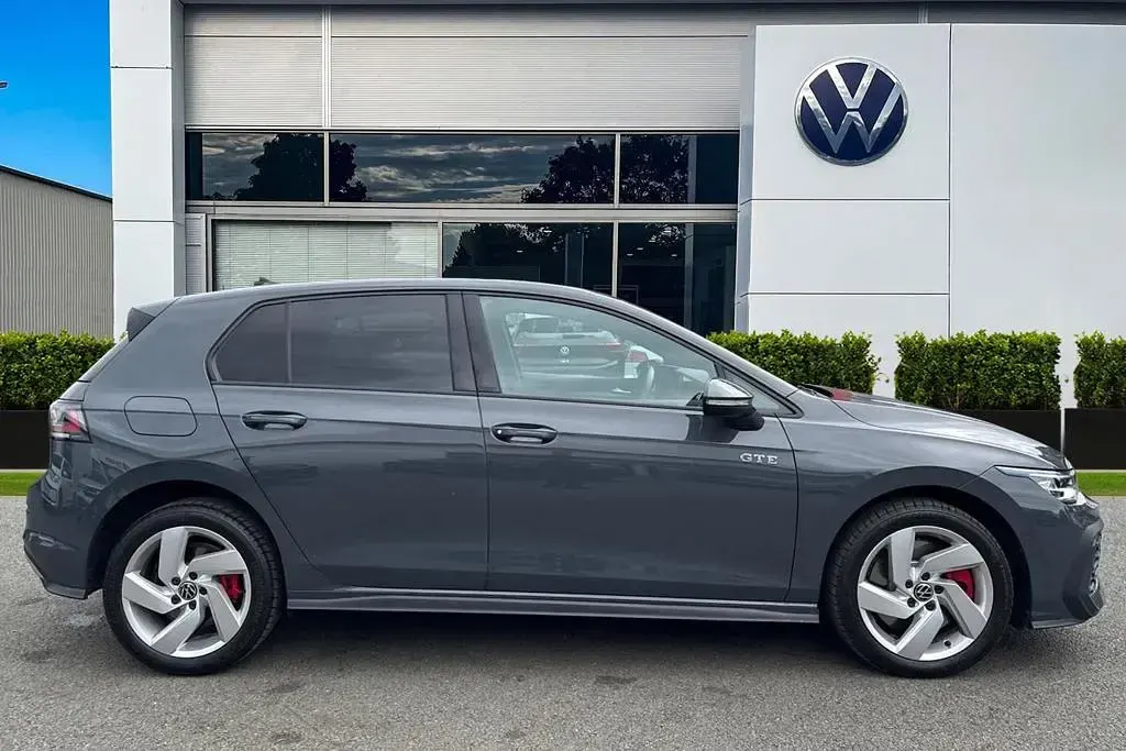Used VW Golf VIII GTE 272 HP (200 kW) 2025 Grey Hatchback