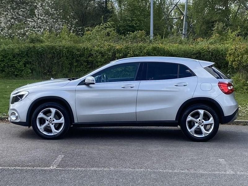 Used Mercedes GLA200 156 HP (114 kW) 2018 Silver SUV