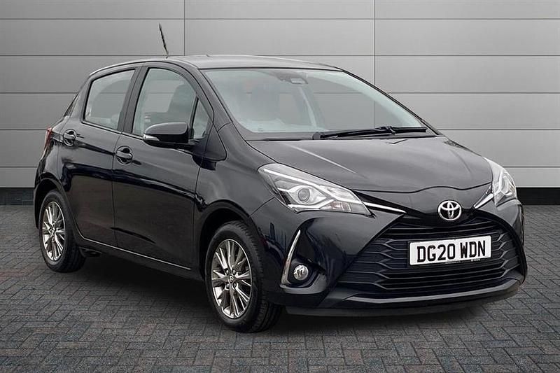 Used Toyota Yaris 111 HP (81 kW) 2020 Black Hatchback