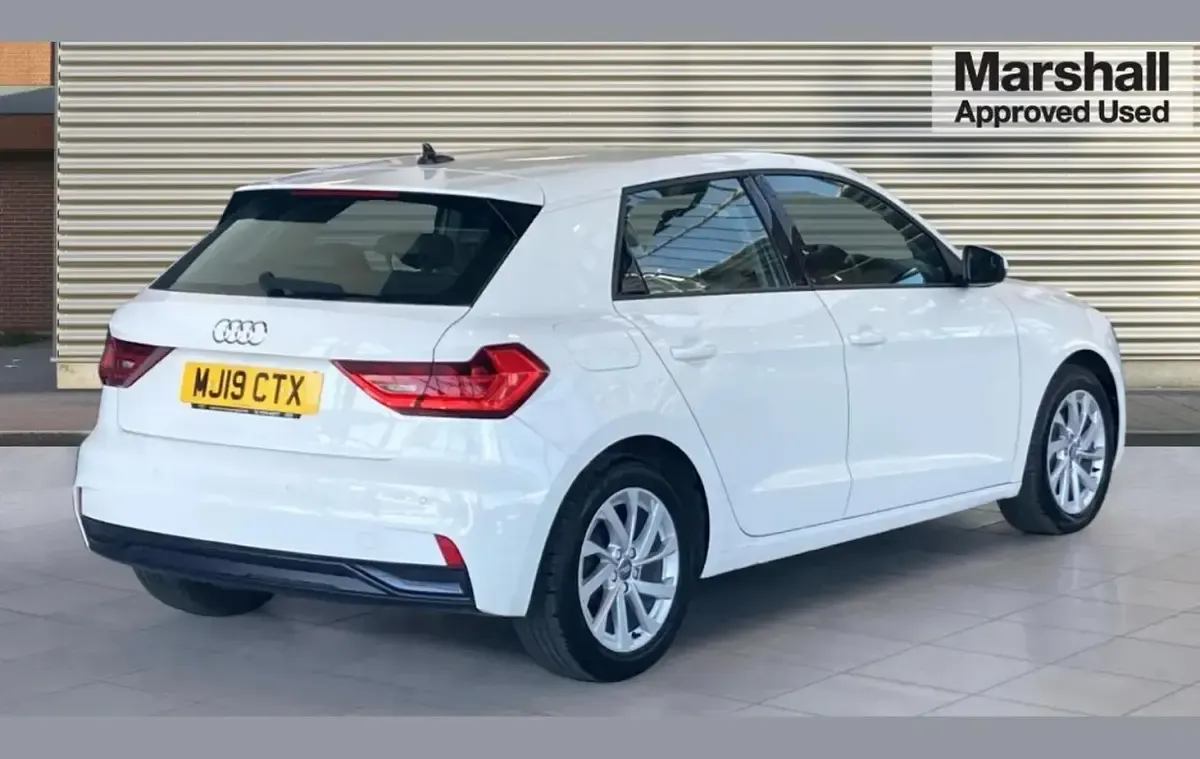 Used Audi A1 Sport 95 HP (69 kW) 2019 White SUV