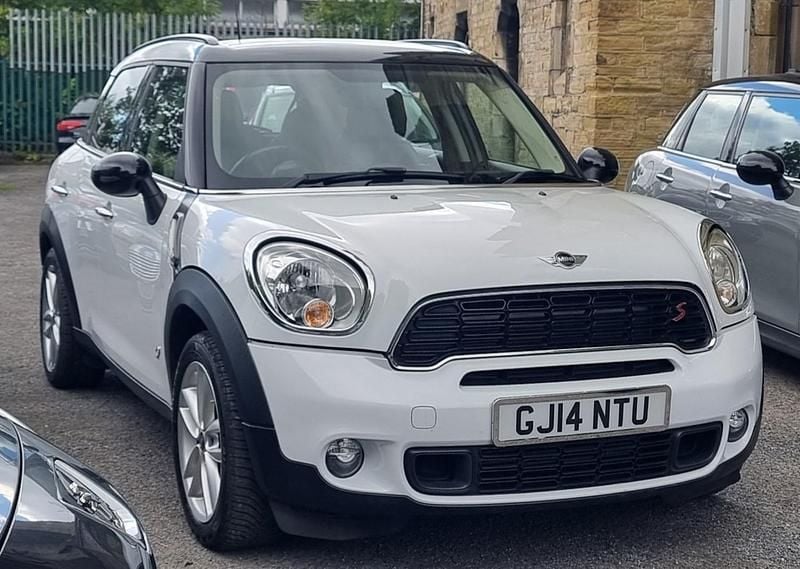 White Used 2014 Mini Cooper S Countryman SUV | £6,475 (Super price) - Image 1/4