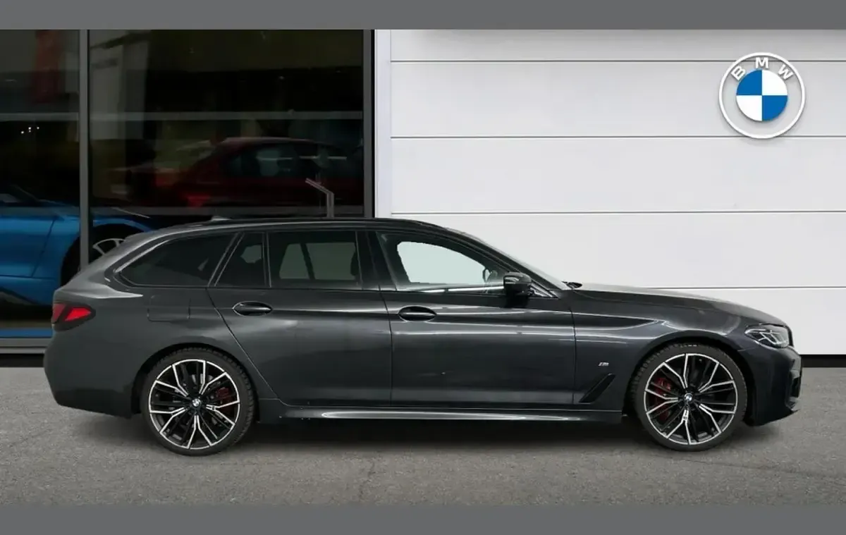 Used BMW 520 M Sport 187 HP (137 kW) 2023 Grey Estate
