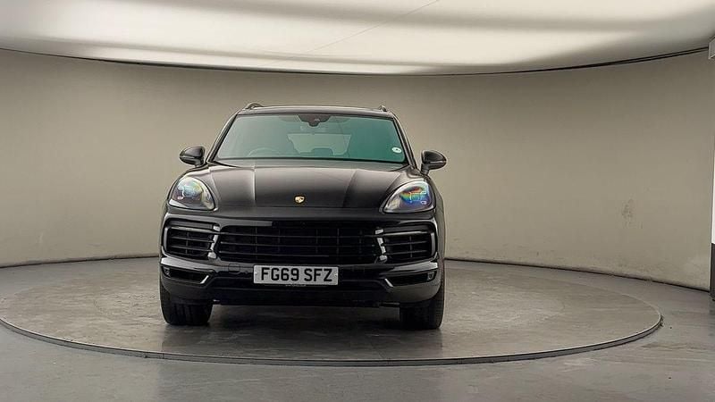 Used Porsche Cayenne 462 HP (339 kW) 2019 Jet back SUV