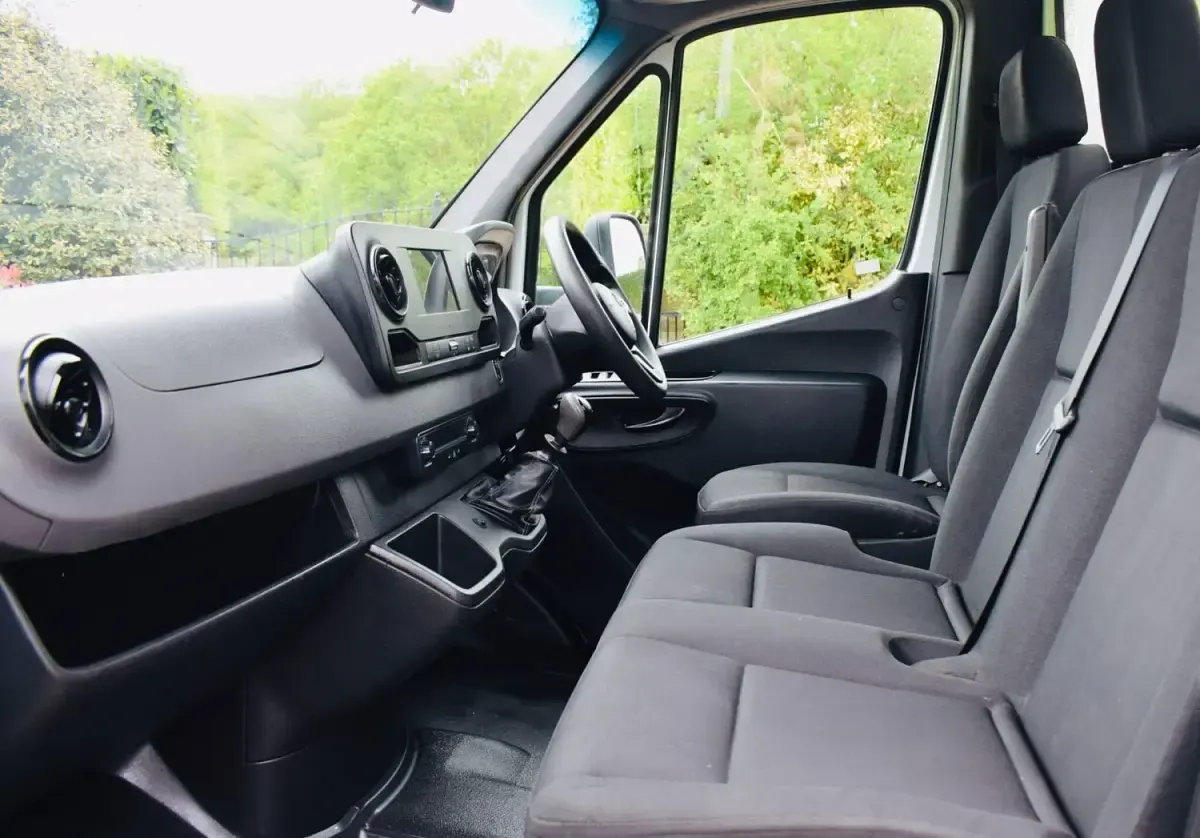 Usado Mercedes Sprinter Progressive 148 HP (108 kW) 2021 Branco Van