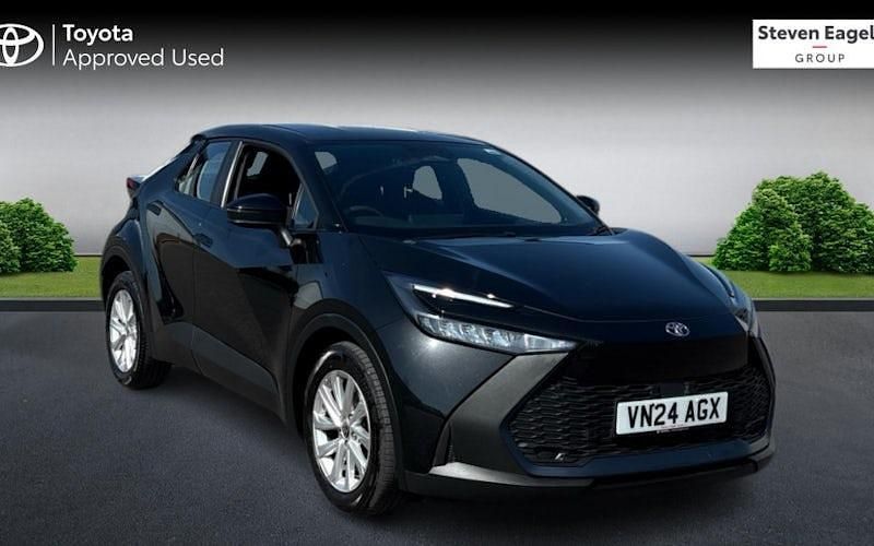 Used Toyota C-HR 140 HP (102 kW) 2026 SUV