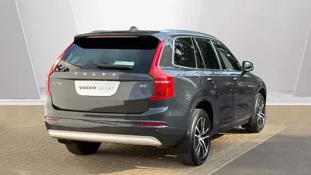 Used Volvo XC90 Momentum 232 HP (170 kW) 2022 SUV