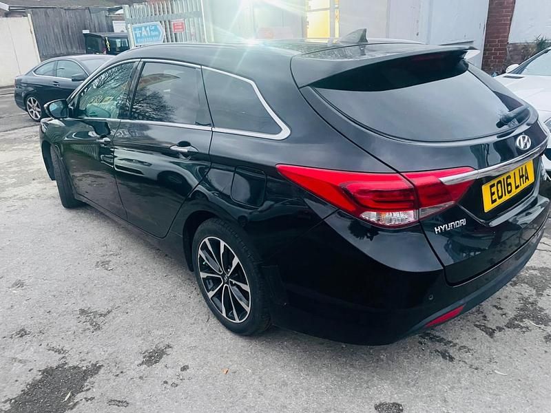 Used Hyundai i40 SE 2016 Black Estate