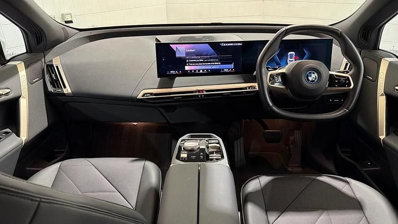 Used BMW iX M Sport 236 kW (322 HP) 2023 White SUV