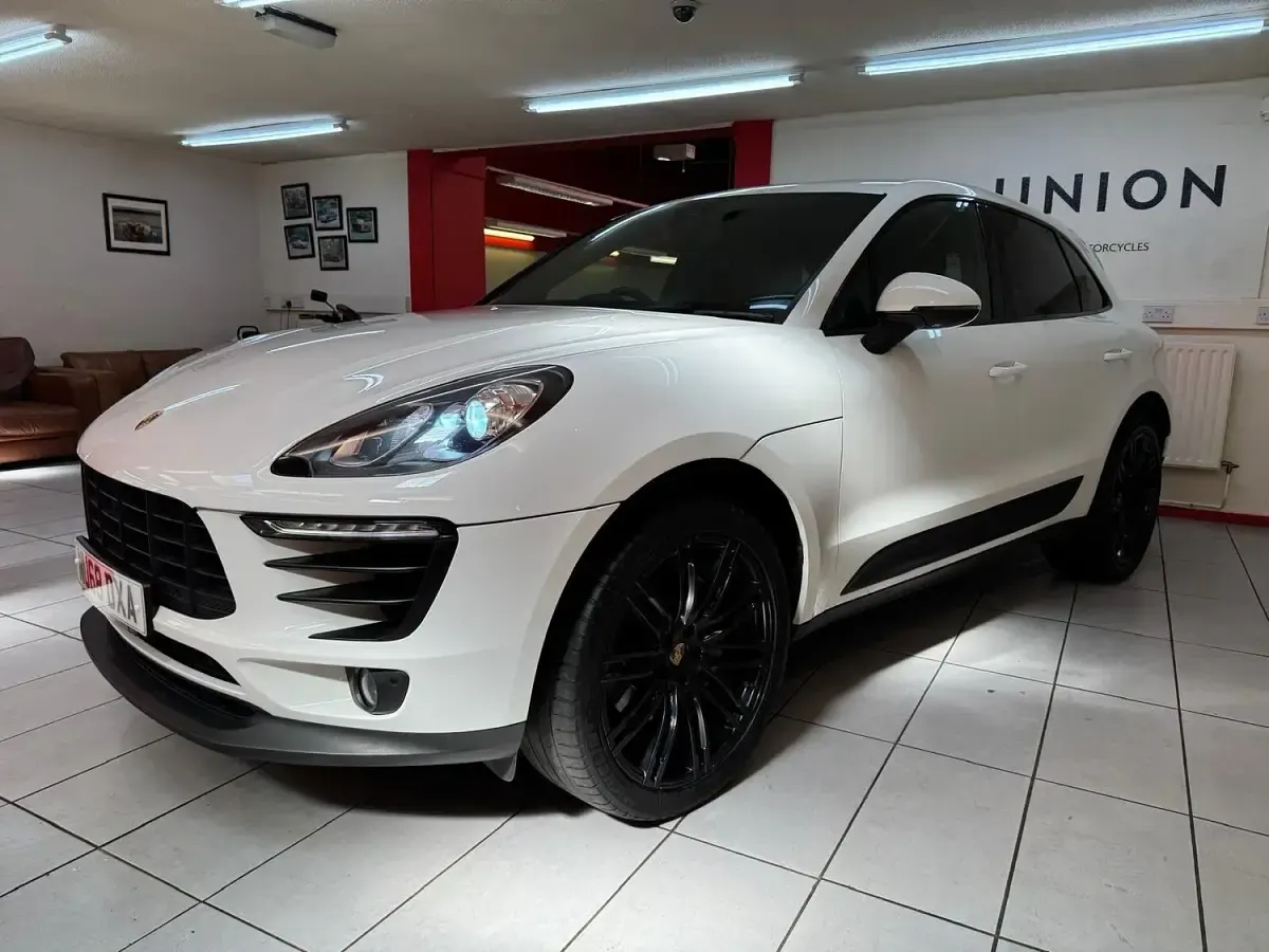 Used Porsche Macan S 258 HP (189 kW) 2018 White SUV
