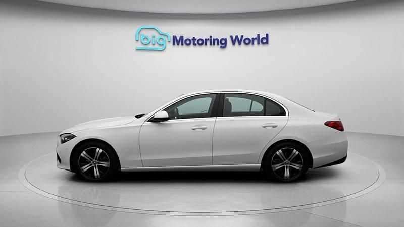 Used Mercedes C200 204 HP (150 kW) 2024 White Sedan