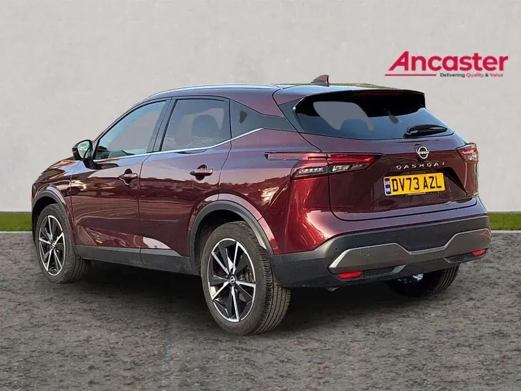 Used Nissan Qashqai Tekna 138 HP (101 kW) 2024 Red SUV