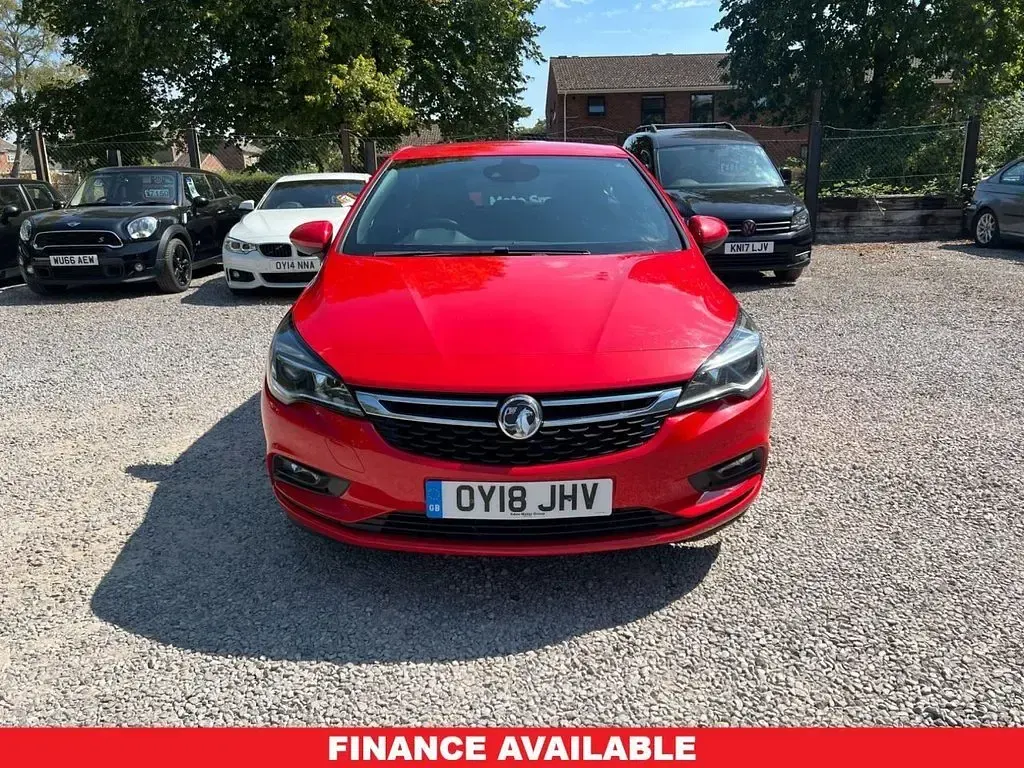 Used Vauxhall Astra SRi 150 HP (110 kW) 2018 Red Hatchback