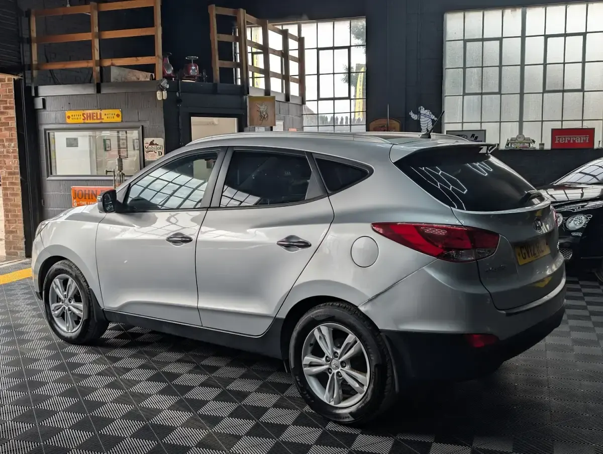 Used Hyundai ix35 Premium 115 HP (84 kW) 2012 Silver SUV