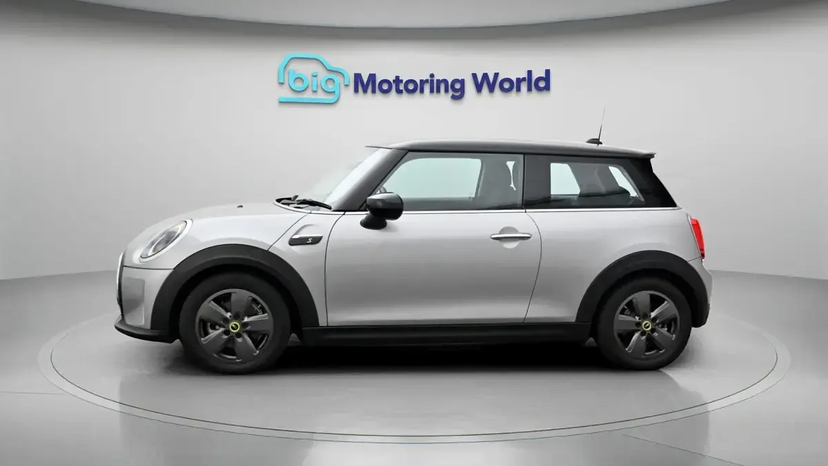 Used Mini Cooper SE Hatch 135 kW (184 HP) 2023 Hatchback