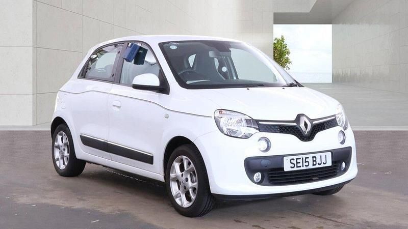 Used Renault Twingo Dynamique 70 HP (51 kW) 2015 White Hatchback