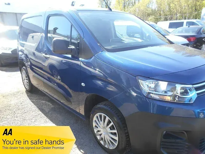 Used Citroën e-Berlingo 75 HP (55 kW) 2019 Blue
