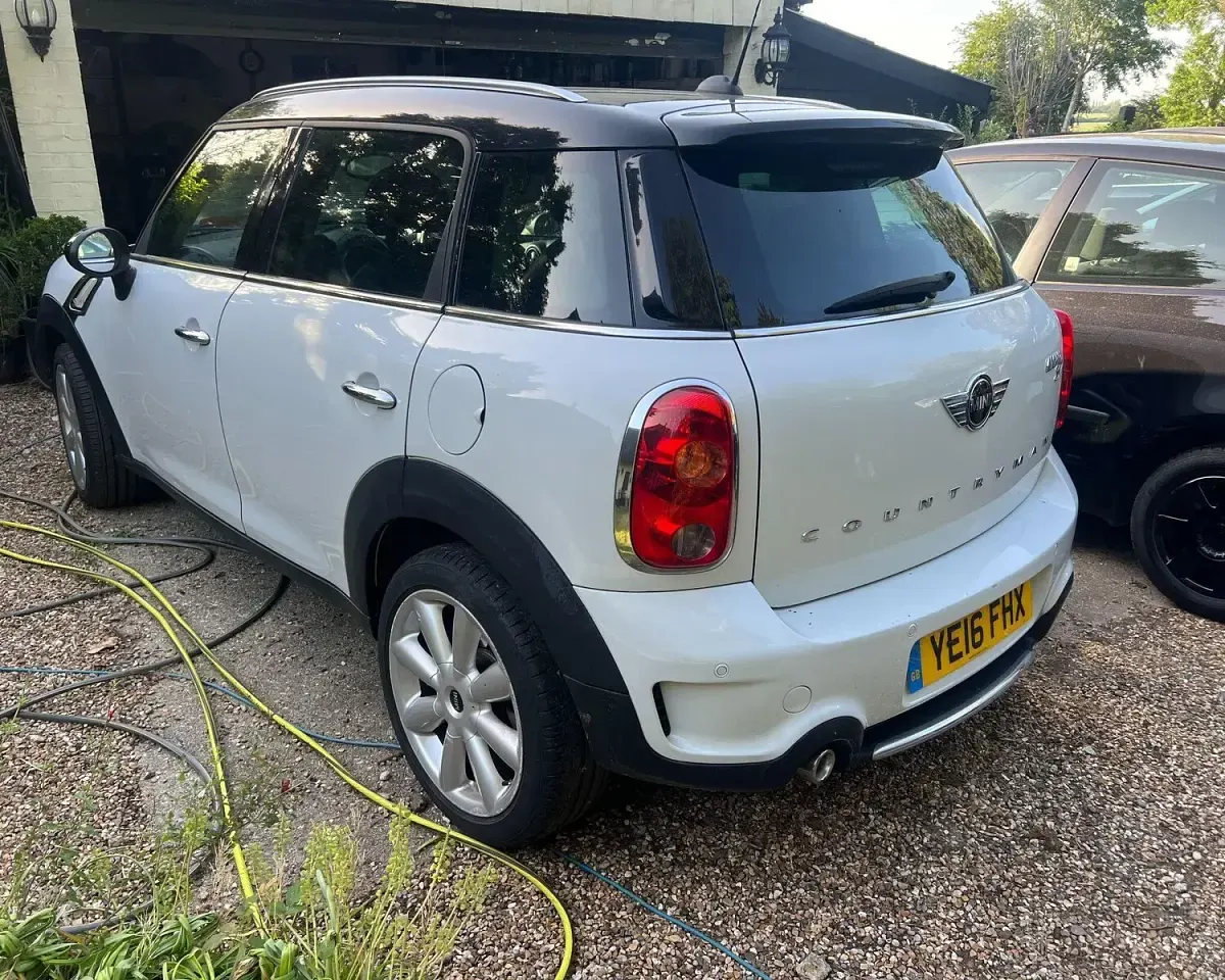 Used Mini Cooper SD 2016 White Hatchback