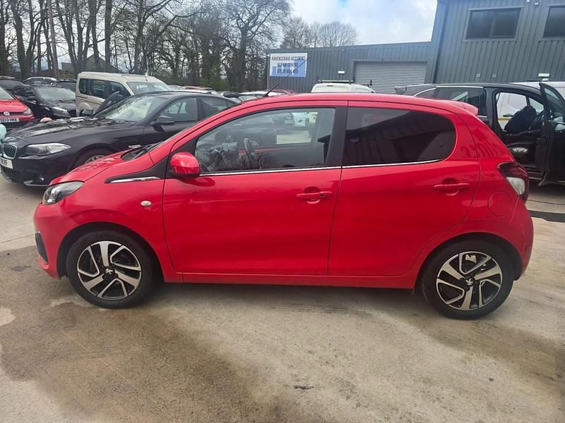 Used Peugeot 108 Allure 82 HP (60 kW) 2017 Red Hatchback